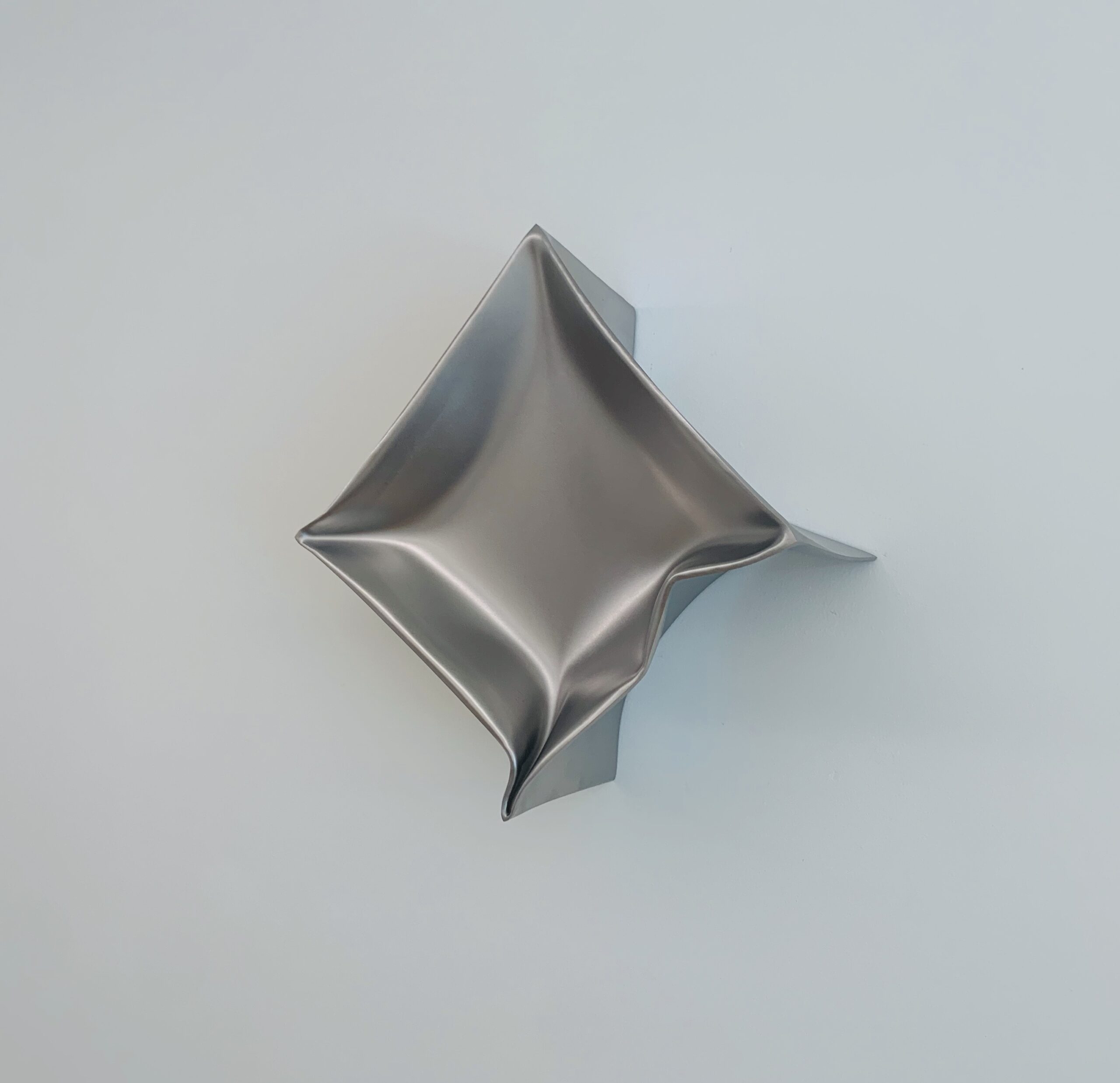Ewerdt Hilgemann, Half Cube (Flying Object), 2020