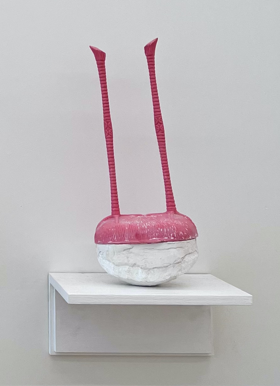 Flamingo 2 - Alexandra Phillips, 2019 - plastic, plaster, foam